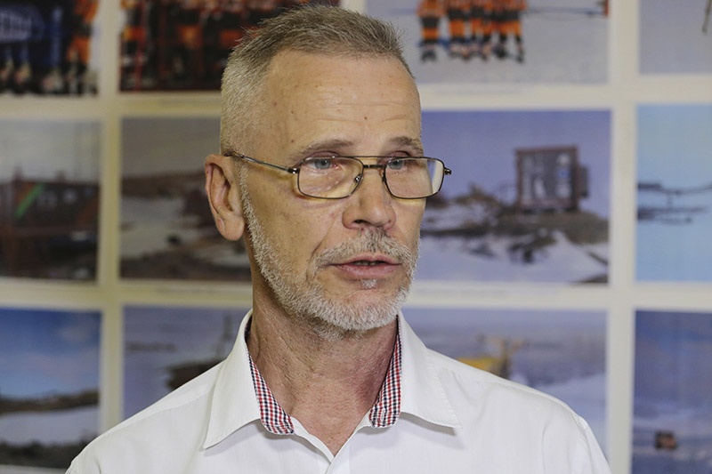 Общий стаж работы Алексея Гайдашова за пятидесятым градусом южной широты составляет уже около 11 лет.