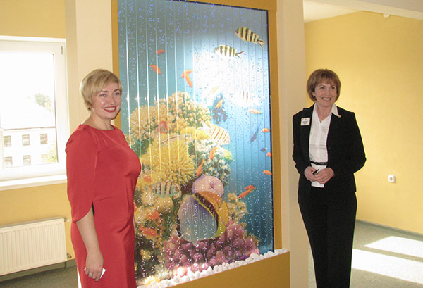 Кацярына МАЛЬЦАВА і Гудрун ІНГВАДОЦЦІР у пакоі аргатэрапіі.