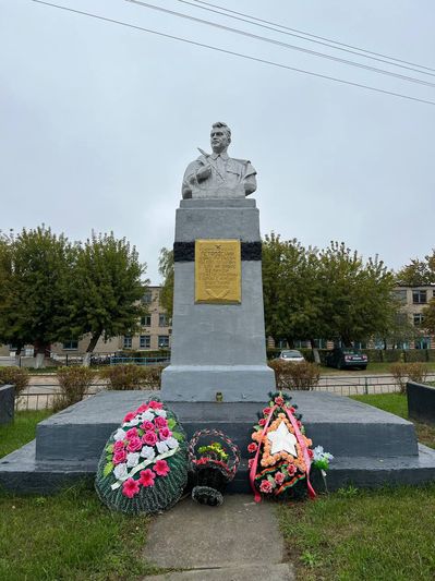 Брацкая магіла ў вёсцы Старая Рудня, дзе ў 1944 годзе былі перапахаваны астанкі генерала Пятроўскага.
