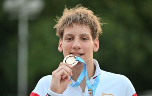 Беларускі плывец Малышка стаў чэмпіёнам алімпійскага фестывалю на 200-метроўцы брасам