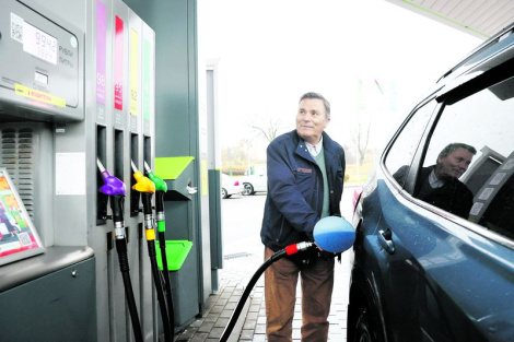 Карэспандэнты «Звязды» паглядзелі на сітуацыю з чэргамі на АЗС