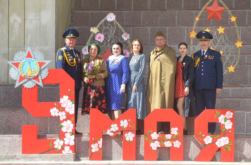 6 мая ў Мінскім дзяржаўным палацы дзяцей і моладзі адбыўся маштабны гісторыка-культурна-асветніцкі праект-рэканструкцыя «На прызбе», прысвечаны 80-годдзю Вялікай Перамогі.
