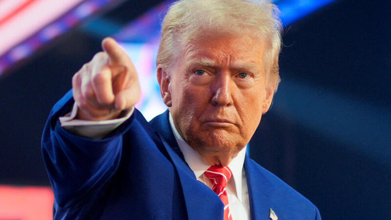 Трамп сцвярджае, што не здзейсніў ніводнай памылкі ў першыя 100 дзён на пасадзе