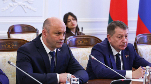 Узаемадзеянне ў прамысловасці і пастаўкі тэхнікі. Беларуская дэлегацыя наведала Санкт-Пецярбург