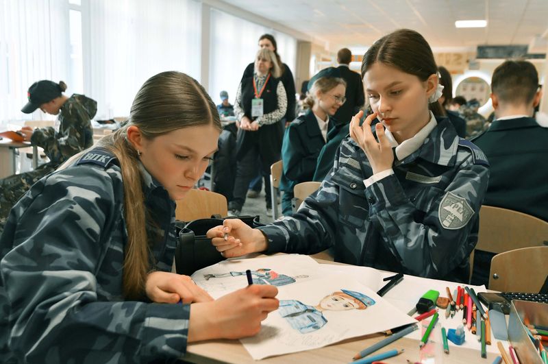 У якіх патрыятычных мерапрыемствах, прысвечаных 80-годдзю Вялікай Перамогі, удзельнічае моладзь Беларусі