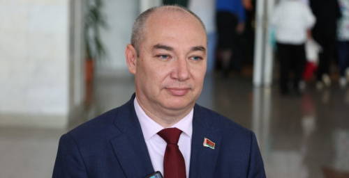 Фармбезопасность, качество и доступность медпомощи, кадры. Ходжаев о задачах системы Минздрава
