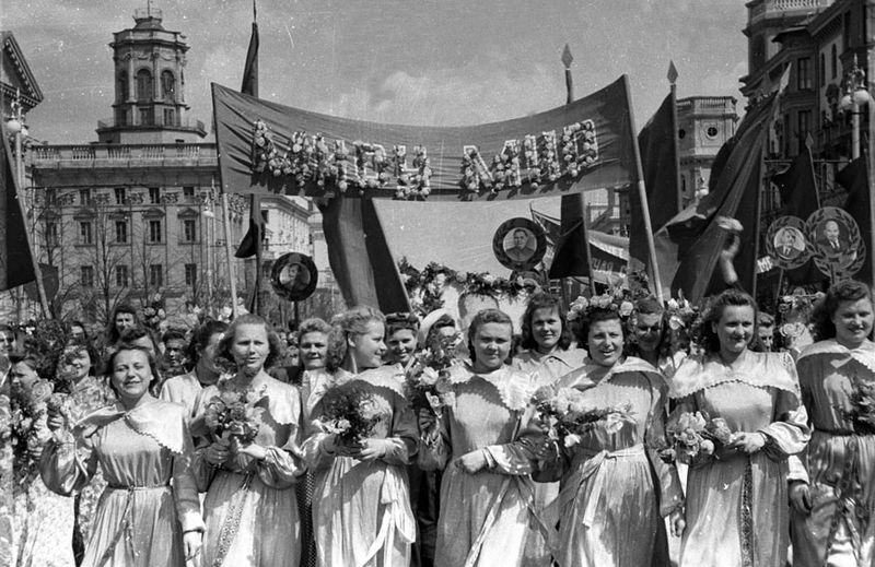 8 Сакавіка: як ёсць, мы ведаем, а як было раней?