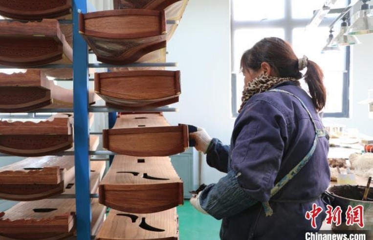 Кітайскі павет пастаўляе музычныя інструменты больш як у 40 краін