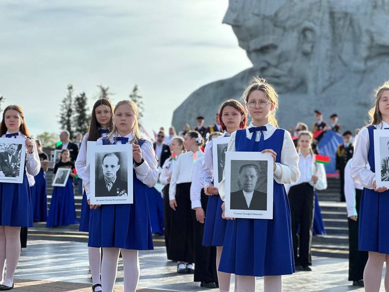 Аўтапрабег МУС «На варце Памяці Вялікага Подзвігу» фінішаваў у Брэсце