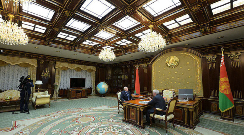 Lukashenko: Russia outsources some operations in aircraft building, shipbuilding to Belarus