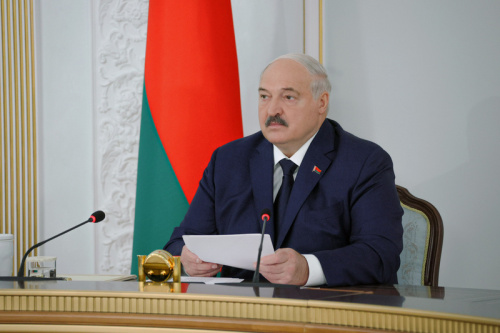 Аляксандр Лукашэнка: Нельга дапусціць, каб уборачная кампанія праходзіла ў нядбайным рэжыме