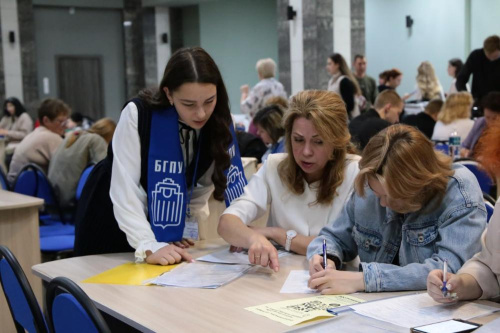Пяцьсот юнакоў і дзяўчат ужо сталі студэнтамі рэгіянальных ВНУ