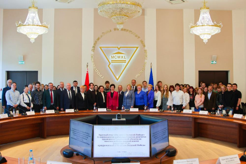 У Гродне абмеркавалі станаўленне народаўладдзя ў пасляваенны перыяд