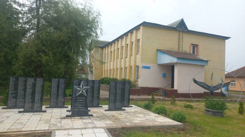 Мемарыяльны комплекс у Рэкце будавалі ўсім Горацкім раёнам