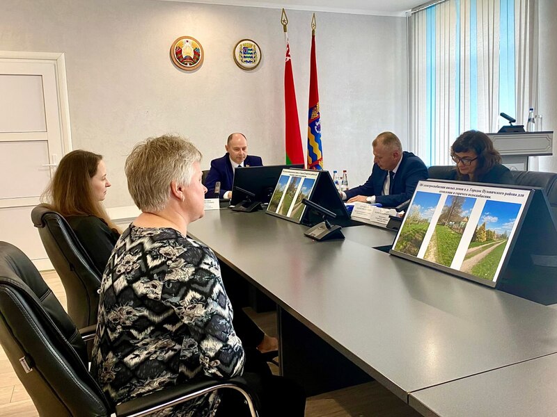 З якімі пытаннямі звярталіся жыхары Пухавіцкага раёна да кіраўніка Міншчыны