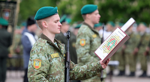 Lukashenko extends Border Guard Day greetings to Belarusians