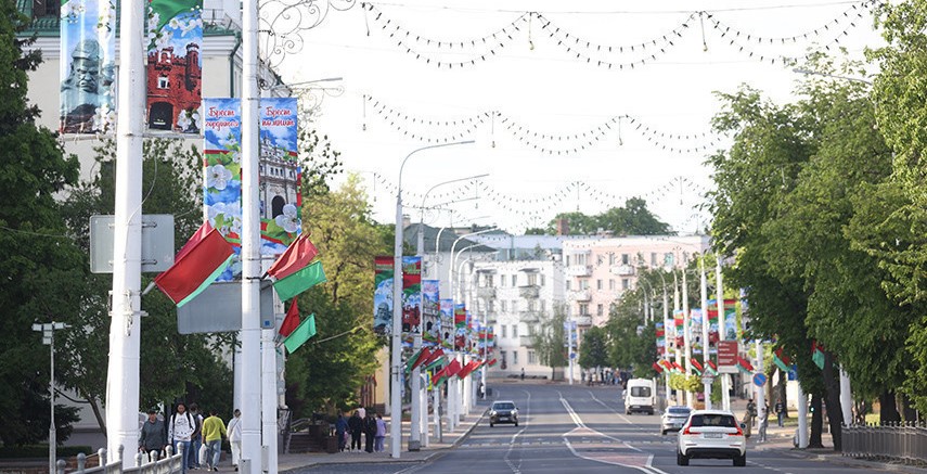 Брэст упрыгожваюць да Дня Перамогі