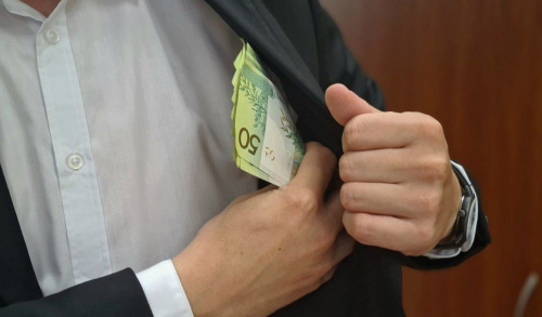 Затрыманы намеснік дырэктара буйной будаўнічай кампаніі за атрыманне хабару