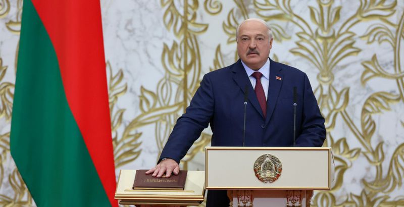 Выбраны Прэзідэнт Рэспублікі Беларусь урачыста заступіў на пасаду