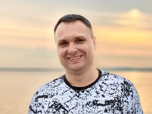 «Мы карыстаемся аднымі і тымі ж словамі, але вершы атрымліваюцца розныя»